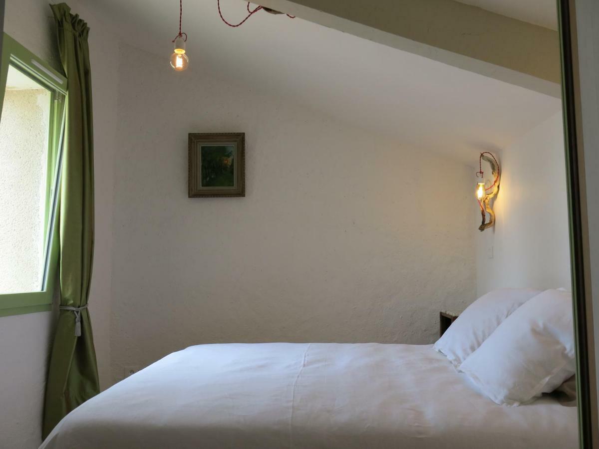 La Buissonniere Bed and Breakfast Oppède Exteriör bild
